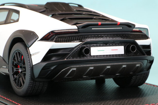 MRコレクション 1/18 ランボルギーニ ウラカン ステラート オフロード  