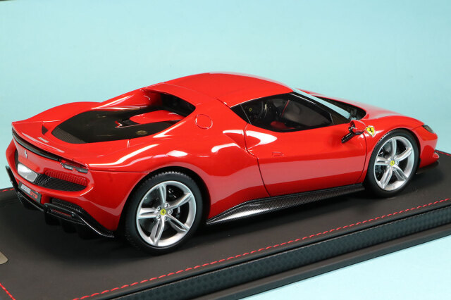 BBR 1/18 フェラーリ 296 GTB ロッソコルサ322 ディスプレイケース付き