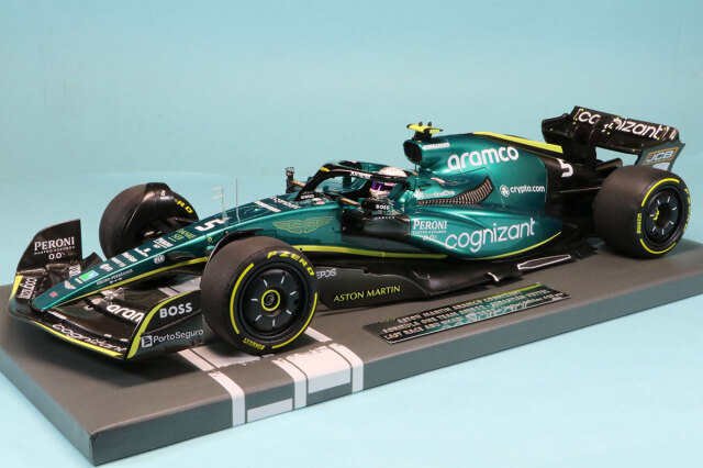 ミニチャンプス 1/18 アストンマーチン AMR22 セバスチャン ベッテル アブダビGP 2022 ラストレース　117222205