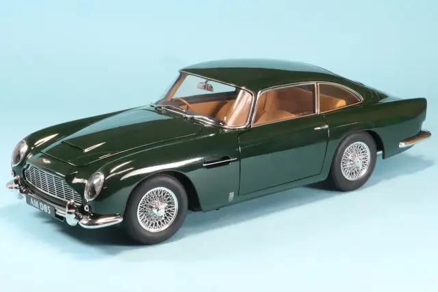 オートアート 1/18 アストンマーチン DB5 ダークグリーン　70286