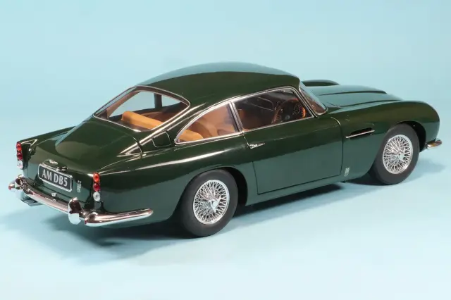 オートアート 1/18 アストンマーチン DB5 ダークグリーン 70286