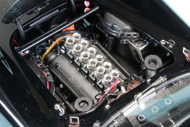 CMC 1/18 フェラーリ 250 GTO パリ-モンレリ 1000km 1962 No.1 P
