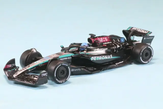 スパーク 1/43 メルセデス AMG W15 ラスベガスGP 2024 G.ラッセル