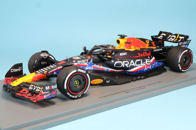 スパーク 1/18 レッドブル RB19 USA GP 2023 M.フェルスタッペン ウィナー　18S955