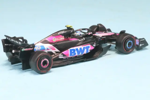 スパーク 1/64 アルピーヌ A524 2024 P.ガスリー Y368 ミニカー