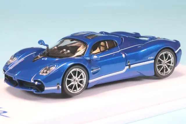 BBR 1/64 フェラーリ 812 コンペティション TdFブルー BBRFER64011