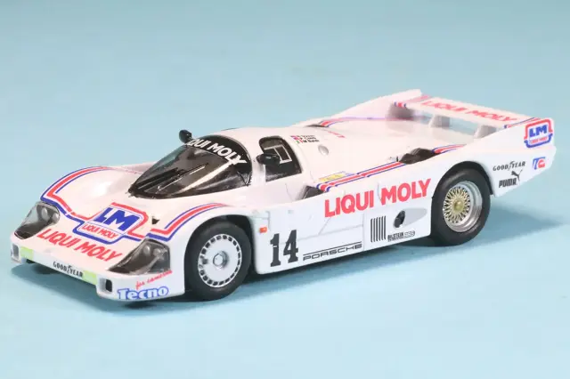 スパーク 1/64 ポルシェ 956 ルマン 1984 No.21 Y322 ミニカー
