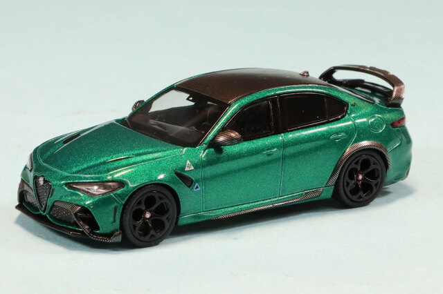 1/18 BBR Alfa Romeo Giulia Veloce Vesuvius Gray Resin Car
