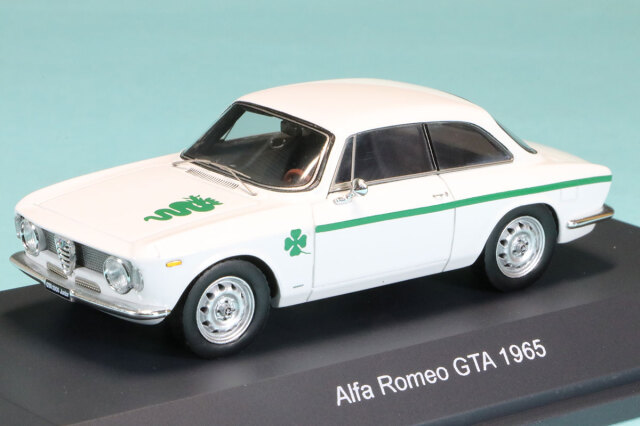 シュコー 1/43 アルファロメオ GTA 1965 ホワイト／グリーンロゴ　450934100