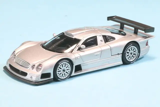 POPレース 1/64 メルセデスベンツ CLK-GTR プレーンボディ 前後カウル脱着　PR640158
