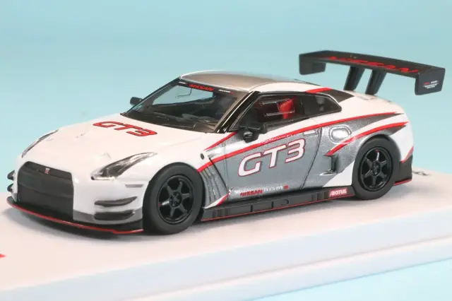 京商 1/64 [MOTN]シリーズ  ニスモ R35 GT-R GT3 LED搭載(点灯には専用ベースが必要です。) ホワイト　K07131LW