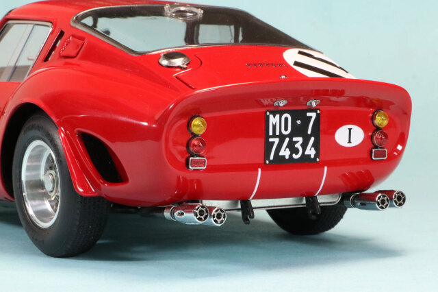 CMC 1/18 フェラーリ 250 GTO パリ 1000km モンレヘリー 1962 No.11 J