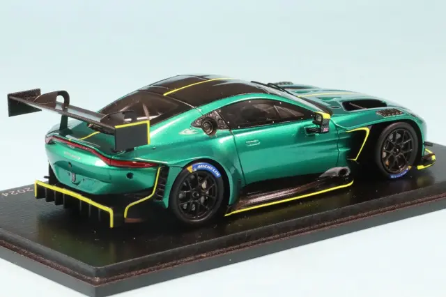 スパーク 1/43 アストンマーチン ヴァンテージ AMR GT3 EVO