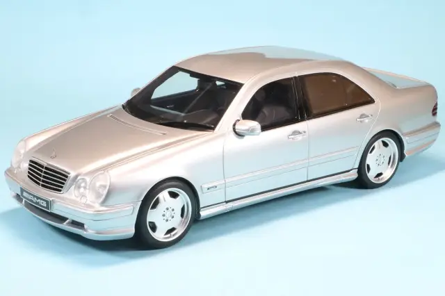 オットーモビル 1/18 メルセデスベンツ Eクラス E55 AMG W210 2001 シルバー　OTM459
