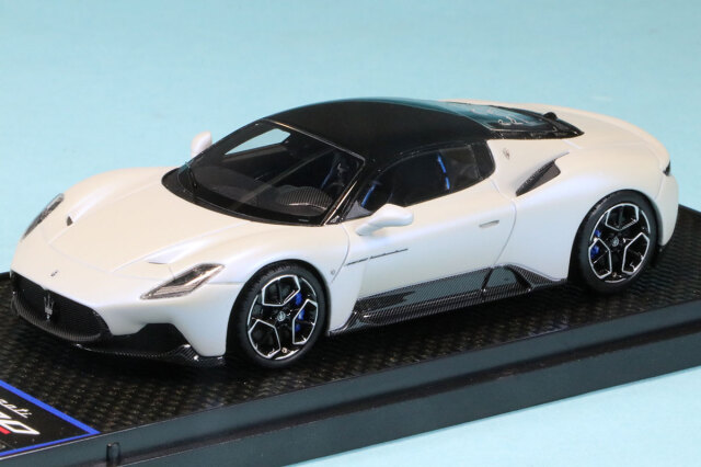 BBR 1/43 マセラティ MC20 2020 ホワイト/ブラックルーフ　BBRC251A