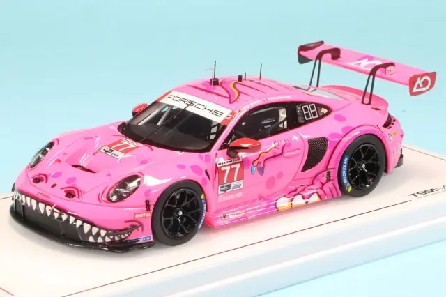 ポルシェ1/43 ミニカーPORSCHE 911GT3  CENTER 限定 Amazon | ミニチャンプス 1/43 ポルシェ 911 992 GT3 RS 2022