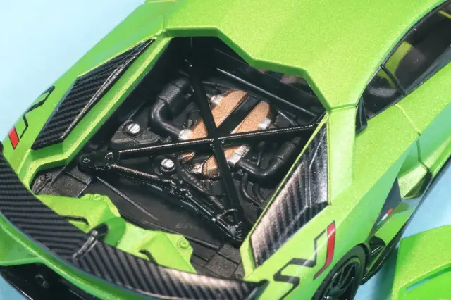 HUNG HING TOYS 1/64 ランボルギーニ アヴェンタドール SVJ グリーン