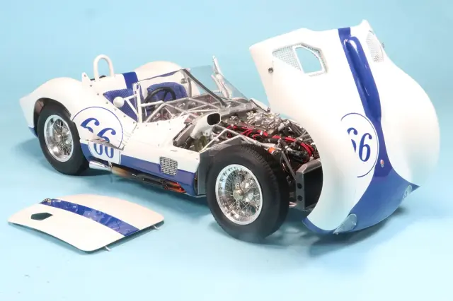 CMC 1/18 マセラティ ティーポ 61 バードゲージ SCCA コンチネンタル