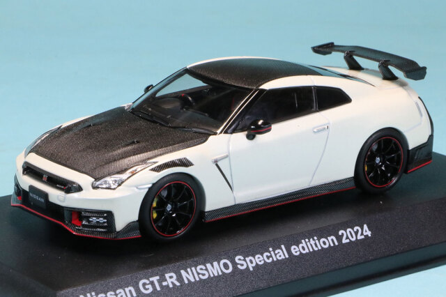 京商 1/43 ニッサン GT-R R35 ニスモ 2024 ホワイト　KS03920W