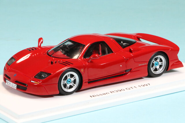 スパーク 1/43 ニッサン R390 GT1 1977 ホモロゲーション レッド　S3574