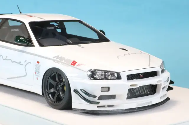 アイドロン 1/18 マインズ スカイライン GT-R (BNR34) V-spec N1
