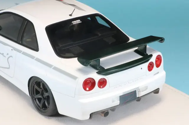 アイドロン 1/18 マインズ スカイライン GT-R (BNR34) V-spec N1