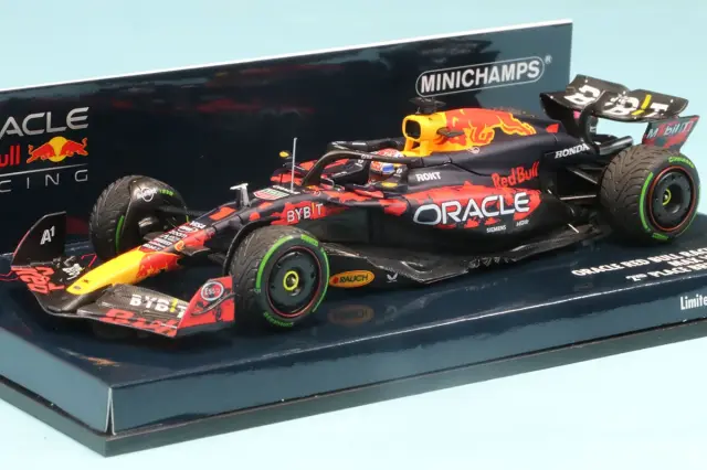 ミニチャンプス 1/43 レッドブル RB20 イギリスGP 2024 2位入賞 M.フェルスタッペン　410241201