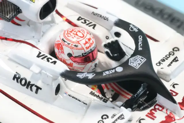 スパーク 1/43 レッドブル RB21 日本GP 2025 M.フェルスタッペン