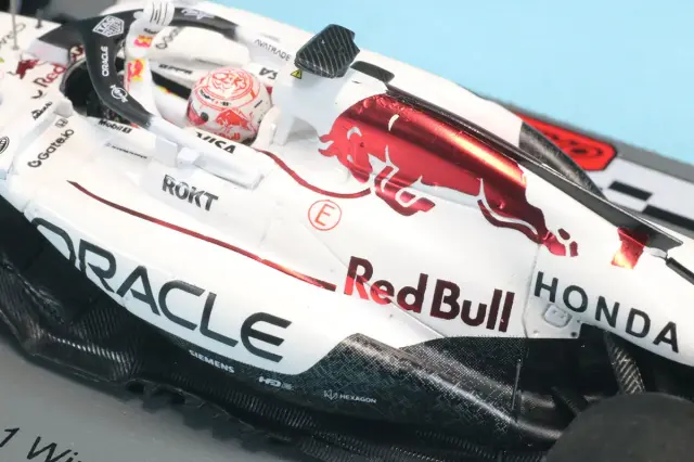 スパーク 1/43 レッドブル RB21 日本GP 2025 M.フェルスタッペン