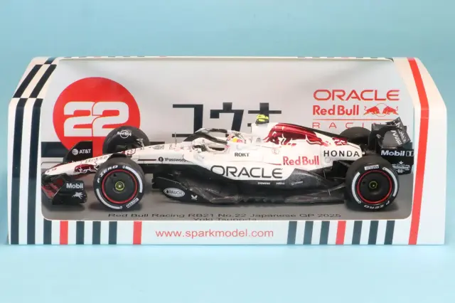 スパーク 1/43 レッドブル RB21 日本GP 2025 角田裕毅 集合写真