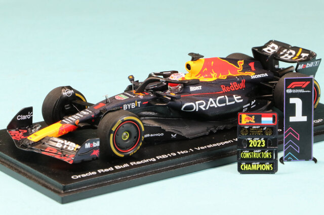鈴鹿サーキット特注スパーク 1/43 レッドブル RB19 日本 GP 2023 SM 