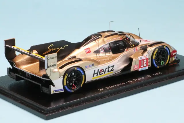 スパーク　ポルシェ962C レイトンハウス　1/43 レイトンハウスポルシェ 962C 展示中 in Museum of Hironobu