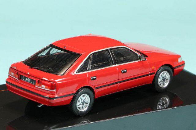 イクソ 1/43 マツダ 626 1987 レッド CLC520N ミニカーショップ ロム