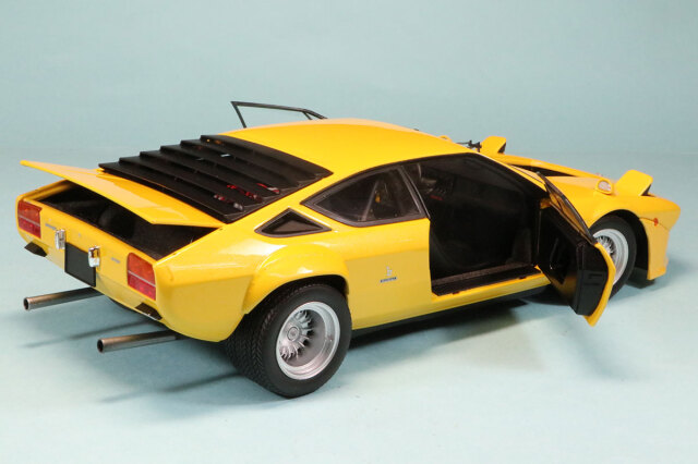京商 1/18 ランボルギーニ ウラッコ ラリー イエロー フル開閉 KS08445GY 