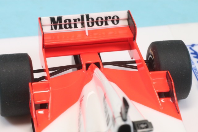 実使用 M.ハッキネン バイザー 2000 マクラーレン McLaren Amazon | 1/18 マクラーレン メルセデス 〓 MP4/13 / M