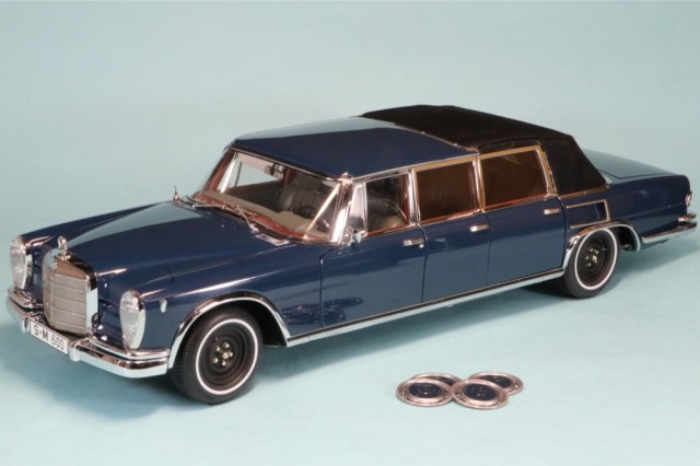 CMC 1/18 メルセデス ベンツ 600 プルマン ランドーレット (W100) 6