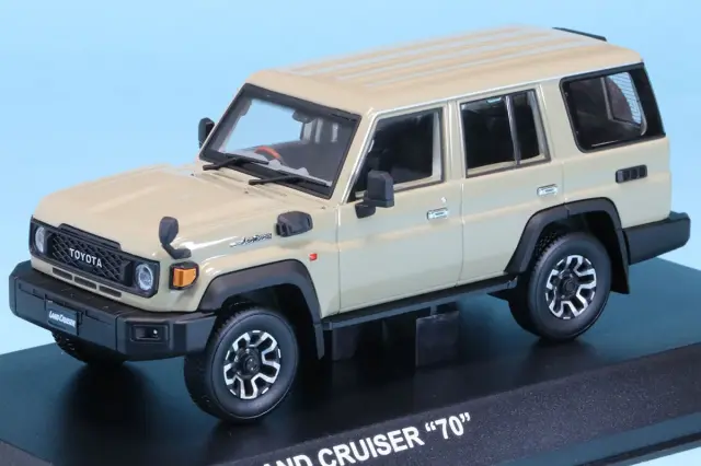 京商 1/43 トヨタ ランドクルーザー 70 ベージュ　KS03928BE