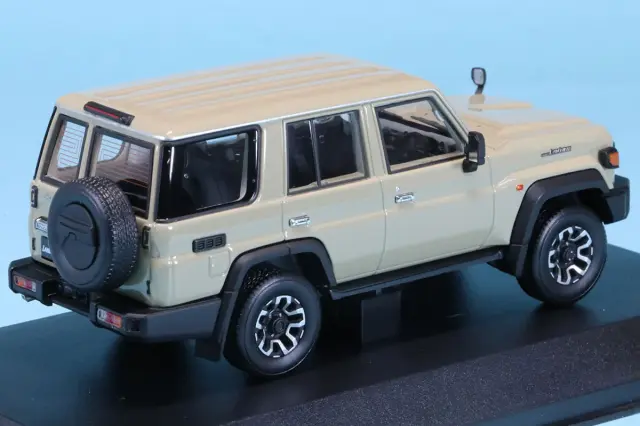京商 1/43 トヨタ ランドクルーザー 70 ベージュ KS03928BE ミニカー