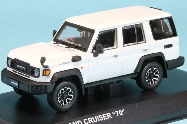 京商 1/43 トヨタ ランドクルーザー 70 スーパーホワイト2　KS03928W