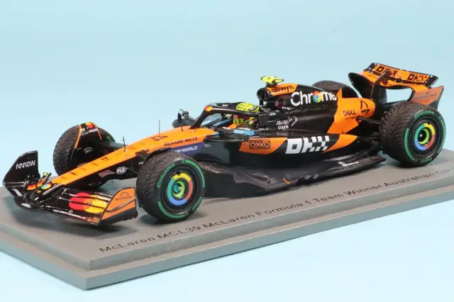 スパーク 1/43 マクラーレン MCL39 No.4 オーストラリア GP 2025 L.ノリス ウィナー　S9581