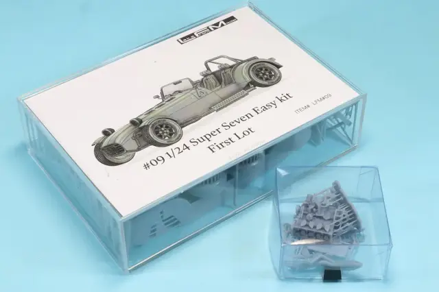 レイクフロントモデル 1/24 3Dプリントフルディティールキット ケータハム スーパー7  初回生産特典付き　LFM-09