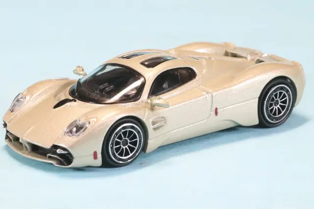 ターマックワークス 1/64 パガーニ ウトピア カーボンファイバーボディ　T64G-TL055-BI