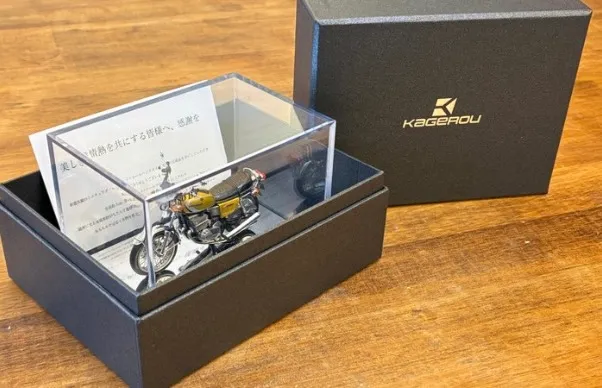 バイクモデル ミニチュアコレクション　全40台 ノレブ（NOREV） 1/18 カワサキ Kawasaki Z900 1973年式 ブラウン