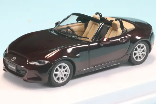 京商 1/64 マツダ ロードスター 35周年記念車 ワインレッド ※「MOTN」ではございません。 K07132WR