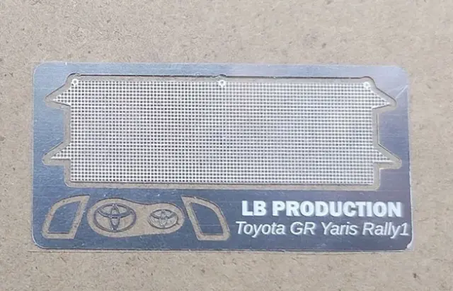 [予約] LBプロダクション 1/24 トヨタ GR ヤリス ラリー1 フロントグリルエンブレム エッチングパーツ ベルキット対応　LBPE01