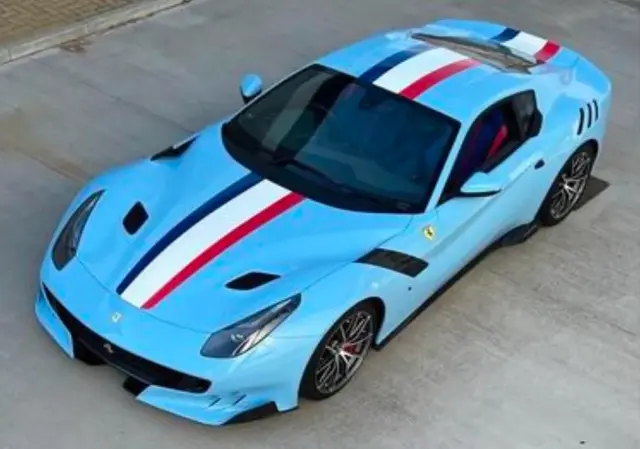 [予約] スパーク/ルックスマート 1/12 フェラーリ F12 TDF アッズーロ ラ・プラタ ウィズ フレンチ リバリー　LS1223C