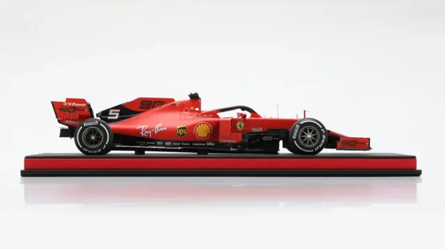 ルックスマート　1/18  セバスチャン ベッテル 予約] 海外ショップ特注ルックスマート 1/18 フェラーリ SF90