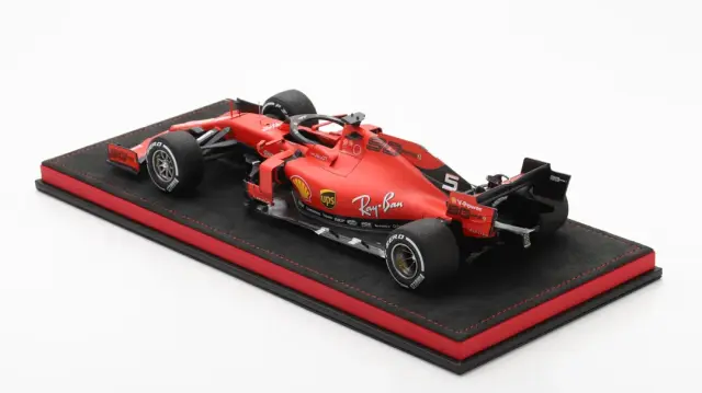 ルックスマート　1/18  セバスチャン ベッテル 予約] 海外ショップ特注ルックスマート 1/18 フェラーリ SF90