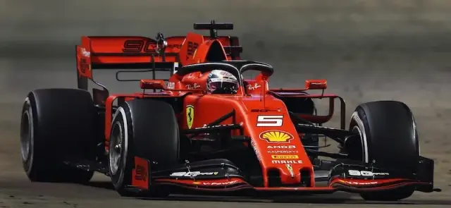 [予約] 海外ショップ特注ルックスマート 1/43 フェラーリ SF90 シンガポールGP 2019 S.ベッテル ウィナー　LSBNF003