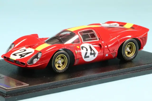 スパーク/ルックスマート 1/43 フェラーリ 330 P4 No.24 3位 1967 ルマン Willy Mairesse Jean Beurlys　LSLM159